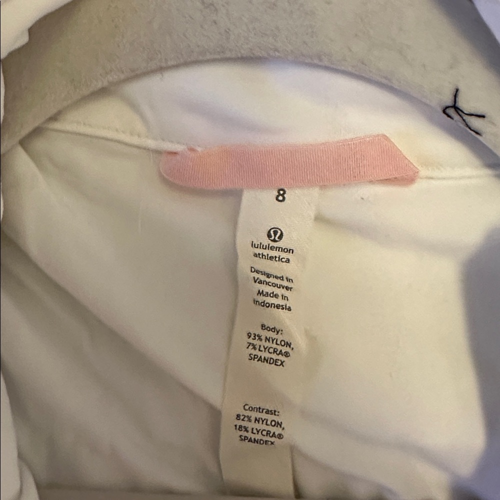 Lululemon Athletica White Floral Jacket - Picture 2 of 4